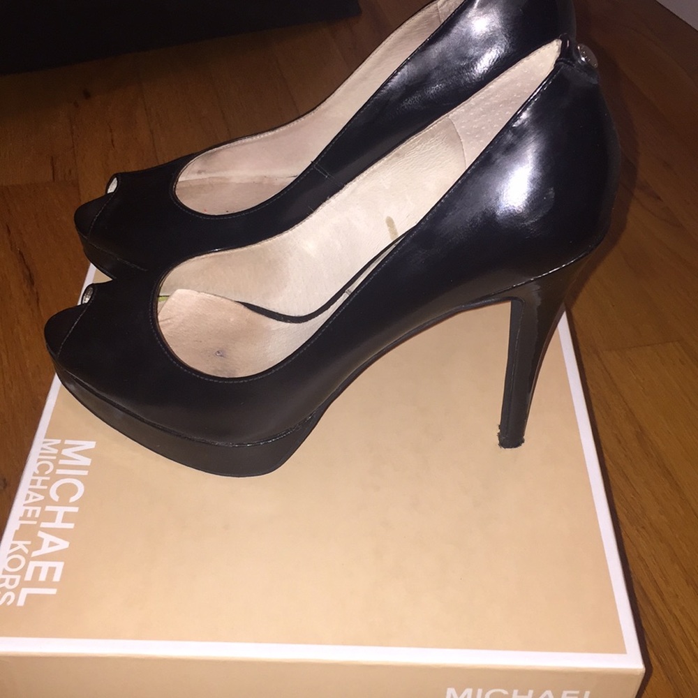 michael kors patent leather heels